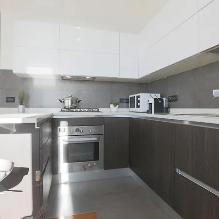 La Panoramica Su * Génova